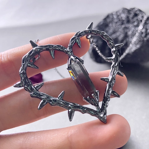 Gothic Dark Thorn Heart Pendant Necklace Vintage Alloy Crystal Witch Clavicle Chain Punk Jewelry For Women Men