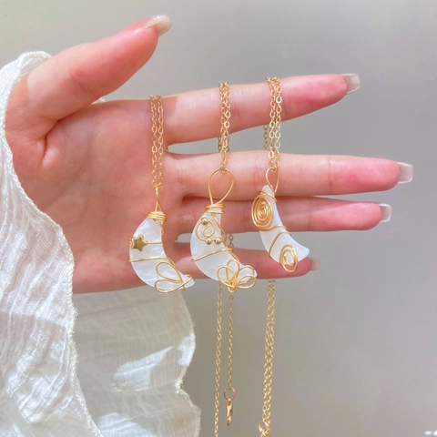 Collar con Colgante de Media Luna Envuelto en Alambre Hecho a Mano Vintage para Mujer Oro Acrílico Blanco Estrella Charm Choker Joyería de Moda Retro Regalo
