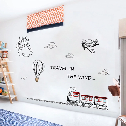 Adesivi Murali Treno Cartone Animato per Cameretta Bambini Stile Disegnato a Mano PVC Rimovibile Sole Nuvola Mongolfiera
