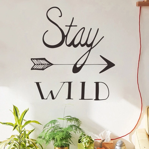 Stay Wild Freccia Adesivo da Parete in PVC Rimovibile Decalcomania in Vinile Nero Per Soggiorno Camera da Letto Arte DIY Decorazione Casa