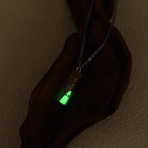 Halloween Leuchtend Gespenst Anhänger-Halskette Glow In The Dark Harz Glasflasche Halskette Spuk Horror Schmuck Für Herren Damen Party