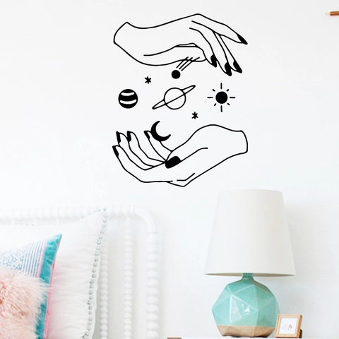 Adesivo da Parete Minimalista Nero e Bianco Mani Universo Creativo Pianeti Luna Stelle PVC Decalcomania da Muro Rimovibile