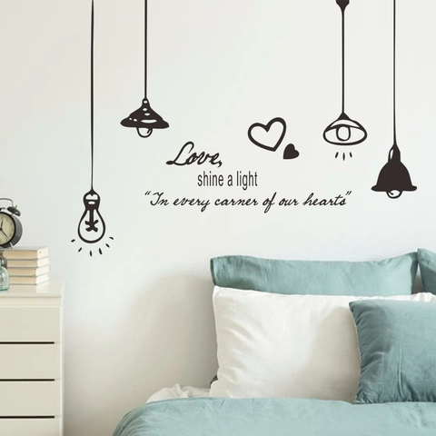 Modernes PVC Wandtattoo Love Shine A Light Spruch Hängelampe Herz Design Für Wohnzimmer Schlafzimmer Wanddekoration