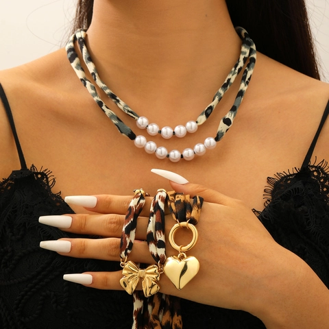Leopard Print Fabric Necklace Gold Alloy Heart Bow Moon Pendant Choker Bohemia Imitation Artificial Pearl Necklace For Women Fashion Jewelry