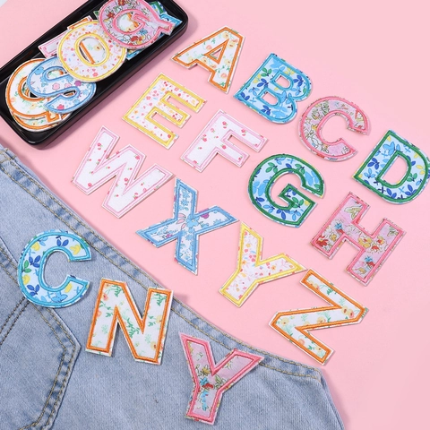 Blumen Bestickte Buchstaben Aufnäher Für Kleidung Alphabet Stoff Applikationen Selbstklebend DIY Deko Patch Für Hüte Taschen
