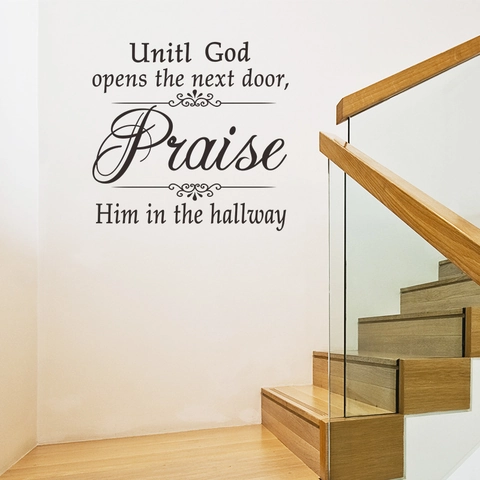 Until God Opens Next Door Praise Him Wandaufkleber Inspirierend PVC Selbstklebend Heimdekor Religiöses Wandtattoo