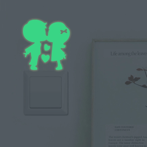 Adesivo da Parete Luminoso per Interruttore Silhouette Ragazzo Ragazza PVC Autoadesivo Coppia Cuore Decorazione per Camera