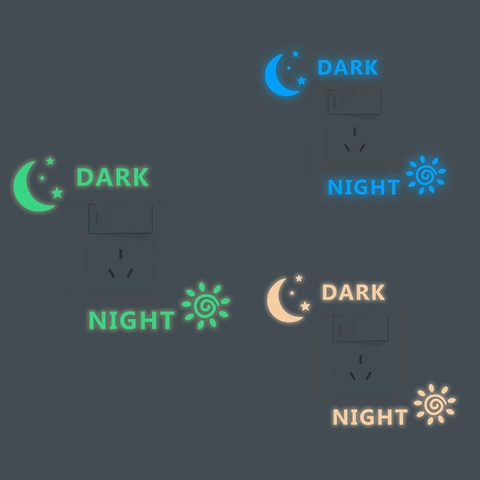 Adesivi Murali PET Luminosi Luna Stelle Sole Lettere Fluorescenti Al Buio Adesivi Decorativi Per Interruttori Camera Da Letto