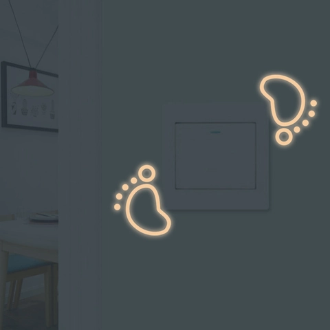 Adesivi Murali Luminosi Impronte Si Illuminano Al Buio Rimovibili In PET Adesivi Decorativi Per Interruttori Camera Bambini Casa