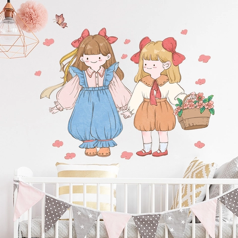 Cartoon Handgezeichnete Kleine Mädchen Hand In Hand Mit Blumenkorb Herz Wolke Wandtattoo PVC Selbstklebend Kinderzimmer Deko