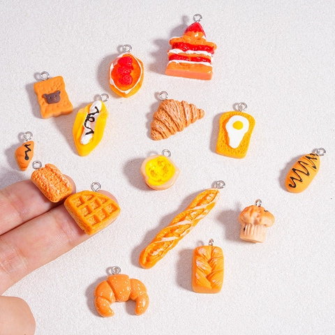 Pendentifs en Résine de Pain de Boulangerie de Simulation de Nourriture Réaliste Charmes DIY pour Collier Bracelet Porte-clés Croissant Gaufre Gâteau Accessoires de Bijoux
