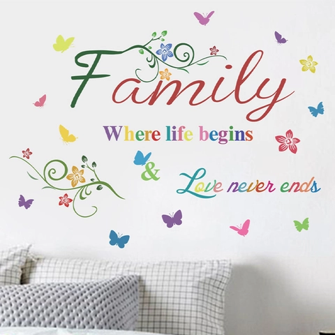 Bunte Familien Zitate Wandaufkleber Mit Schmetterlingen Und Blumenranken PVC Abnehmbare Wandbild Deko Für Wohnzimmer Schlafzimmer