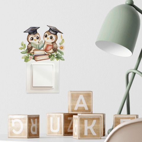 Adesivi per Interruttori Gufi Studiosi Cartone Animato Tema Laurea PVC Decalcomanie Murali Decorative per Soggiorno Camera da Letto