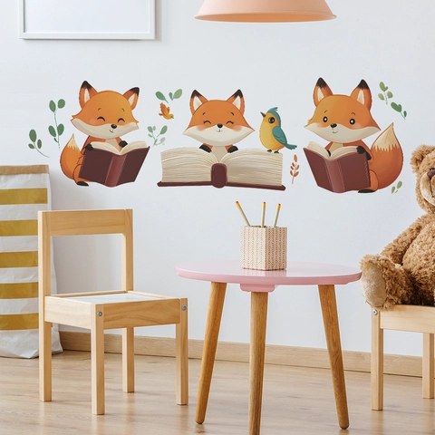 Simpatico Cartone Animato Volpe Che Legge Libri Adesivo Da Parete In PVC Animale Uccello Foglie Decalcomania Decorativa Per Bambini