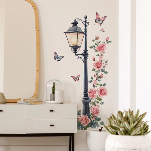 Rose Straßenlaterne Wandtattoo PVC DIY Floral Schmetterling Aufkleber Für Wohnzimmer Schlafzimmer Home Decor Wandbild