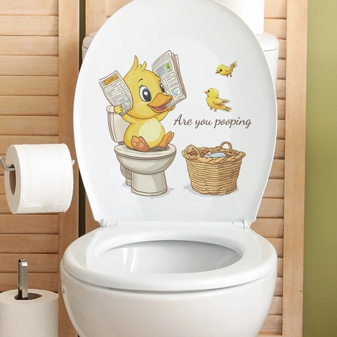 Divertida Pegatina de Inodoro Pato Amarillo Leyendo Periódico PVC Impermeable Dibujos Animados Calcomanía de Baño Decoración del Hogar