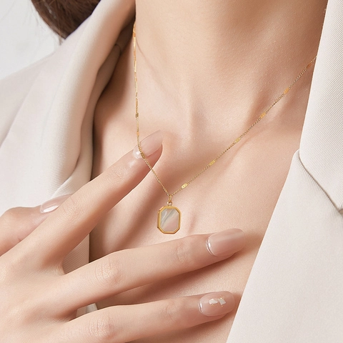 Minimalist Geometric Octagon White Mother Of Pearl Pendant Necklace Stainless Steel 18K Gold Plated Jewelry For Women