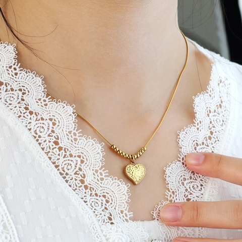 French Vintage Hammered Heart Pendant Necklace Titanium Steel Gold Plated Snake Chain With Gold Beads For Women Jewelry