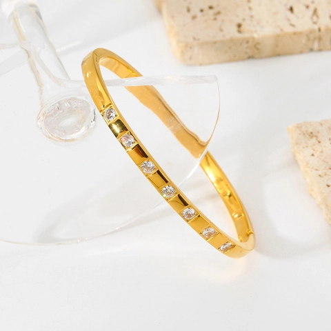 Bracciale Rigido in Acciaio Inossidabile Placcato Oro 18K Minimalista per Donna Resistente all'Acqua con Zirconia Cubica