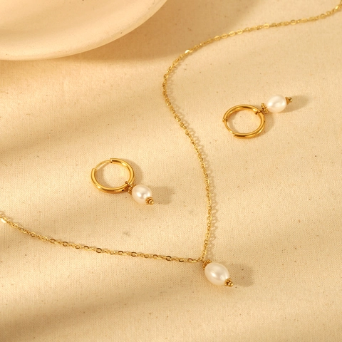 18K Gold Plated 316L Stainless Steel Freshwater Pearl Jewelry For Women Waterproof Necklace And Hoop Earrings Set