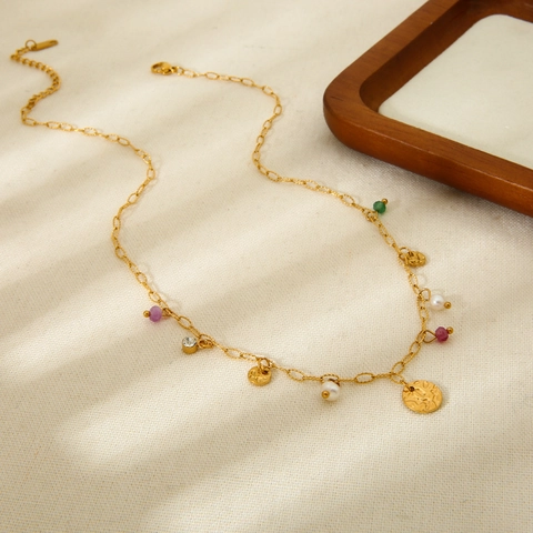 Collier Bohême en Acier Inoxydable Plaqué Or 18K PVD Avec Perle d'Eau Douce Pierre Naturelle Pendentif Pièce Martelée Pour Femme