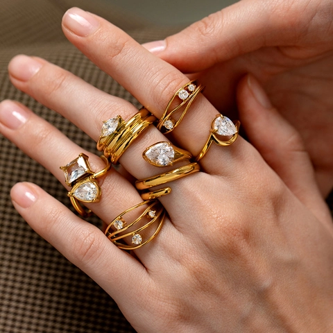 Bague Géométrique en Acier Inoxydable avec Zirconia Plaqué Or 18K Bijoux de Luxe Forme de Goutte d'Eau Anneau Femme Cadeau