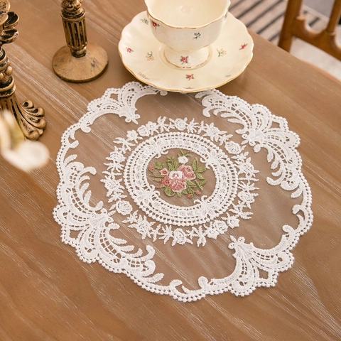 French Retro European Style Lace Table Mat Rose Floral Embroidery White Mesh Place Mat For Dining Room Decoration