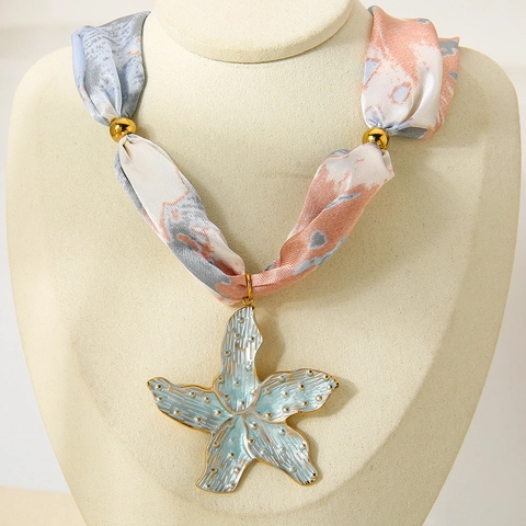 Collier Étanche en Acier Inoxydable Or 18K Avec Pendentif Étoile de Mer et Chaîne en Ruban de Satin pour Femme