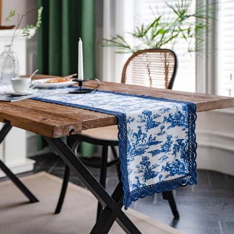 French Pastoral Toile De Jouy Table Runner Blue Floral Print With Crochet Lace Edge Polyester Cotton Dining Table Decor