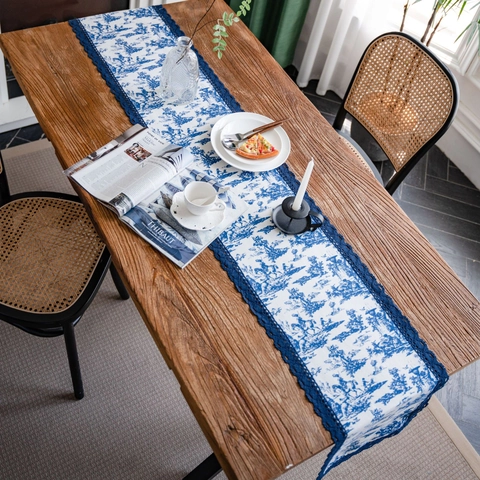 French Pastoral Toile De Jouy Table Runner Blue Floral Print With Crochet Lace Edge Polyester Cotton Dining Table Decor