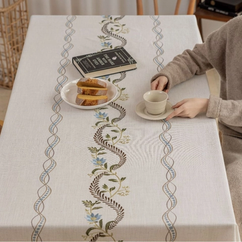 Tovaglia Ricamata a Fiori Rettangolare Tessuto Effetto Cotone Lino Copritavolo Con Nappine per Sala da Pranzo Tavolino