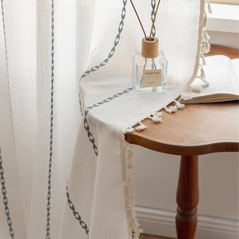 Cortina de Poliéster Bordada Boho Nórdica con Borlas Patrón de Cadena Geométrica Filtrante de Luz para Cocina Sala