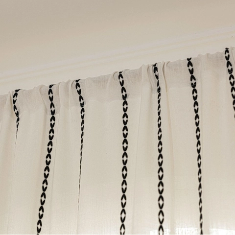 Rideau de Porte en Coton Bohémien Brodée Rayures Chaîne de Cœur Rideau de Fenêtre Avec Pompons Semi Ombrage Rideaux de Café pour Salon Chambre