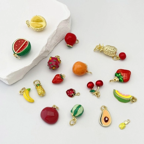 Style Pastoral Collier Pendentif Fruits 3D En Émail Cuivre Électroplaqué Fraise Ananas Pastèque Bijoux Pour Femmes Filles