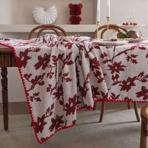 French Retro Jacquard Rose Floral Tablecloth With Scalloped Scallop Edges Polyester Cotton Blend Wedding Party Table Cover