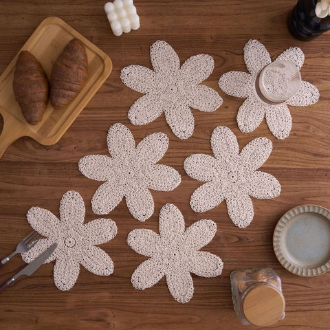 Dessous de Verre en Coton Crocheté à la Main Forme Fleur Coeur Dentelle Évidée Set de Table Résistant à la Chaleur Déco Cuisine