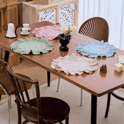 Set de Table Rond à Bord Volanté en Polyester Coton Couleur Unie Tapis de Table à Manger Style Rustique Français Set de Table Résistant à la Chaleur Décoration de Maison