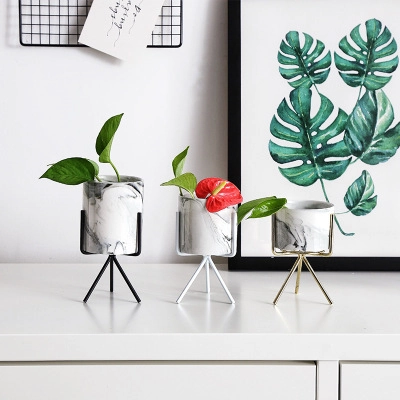 Pot de Fleurs en Céramique Texture Marbre Nordique avec Support Trépied en Métal Doré Jardinière de Bureau Minimaliste pour Plantes