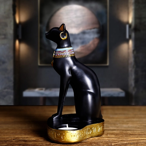 Ancient Egyptian Cat Goddess Bastet Candle Holder Resin Statue Retro Anubis Sphinx Sculpture Home Decor Desktop Candlestick Gift