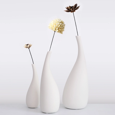 Minimalist White Ceramic Vase Matte Glazed Modern Nordic Style Desktop Flower Vessel For Home Decor