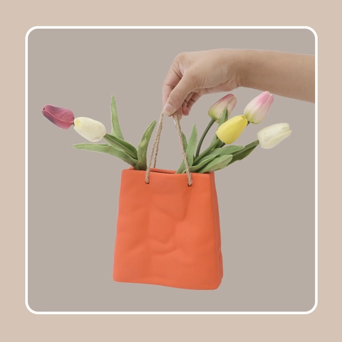 Creative Ceramic Handbag Vase Nordic Matte Crinkled Paper Bag Shape Flower Pot With Hemp Rope Handle Desktop Decor