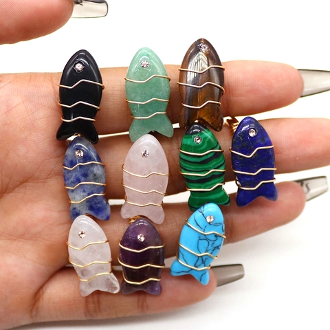 Anello a Forma di Pesce in Pietra Naturale Fatto a Mano Avvolto in Filo Acciaio Inossidabile Anello d'Oro Regolabile Strass Gioielli Animali per Donna Uomo