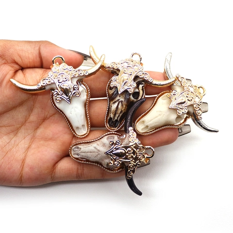 Bohemian Bull Head Skull Pendant Resin Tribal Cow Bone Charm Electroplated Alloy Embossed Accessory For DIY Jewelry Halloween