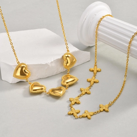 Vintage Ins Style Stainless Steel Heart Flower Pendant Necklace For Women Gold Plated Lucky Four Leaf Clover Chain Jewelry