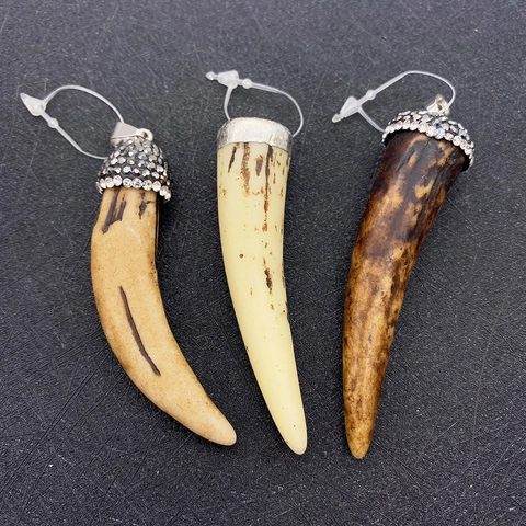 Ethnic Resin Imitation Bone Chili Leaf Pendants With Rhinestones Vintage Horn Shape DIY Jewelry Findings Necklaces Accessories