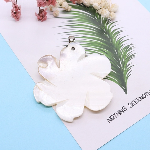 Ciondolo Fiore in Conchiglia Naturale d'Acqua Dolce Con Strass Chiusura a Foro Singolo Per Creazione di Gioielli Fai-da-te Spilla Collana Donna