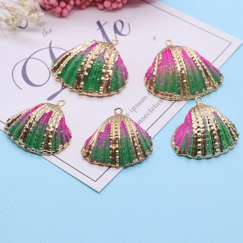 Pendentifs Naturels en Coquille Saint-Jacques Électroplaqués Colorés Charms de Coquillage DIY Accessoires de Bijouterie