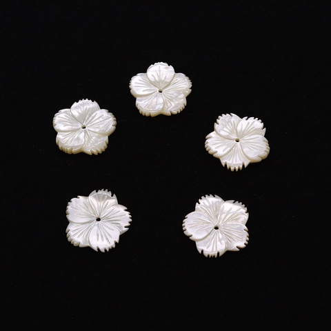 Natürliche Meerwasser Muschel Geschnitzte Blume Lose Perlen 21mm Fünf Blütenblätter Weiße Perlmutt Perlen Für DIY Schmuckherstellung