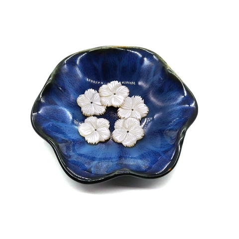 Natürliche Meerwasser Muschel Geschnitzte Blume Lose Perlen 21mm Fünf Blütenblätter Weiße Perlmutt Perlen Für DIY Schmuckherstellung