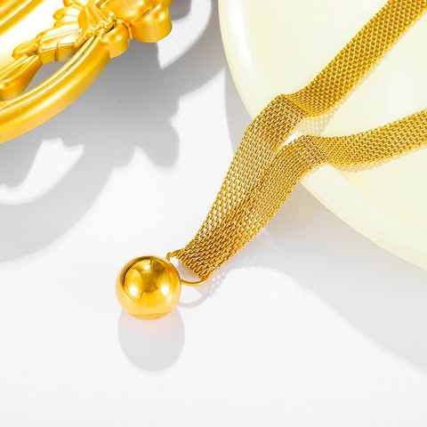 Collar de Cadena de Malla con Colgante de Bola Dorada de Acero de Titanio Diseño Único Minimalista Cadena de Clavícula Mujer